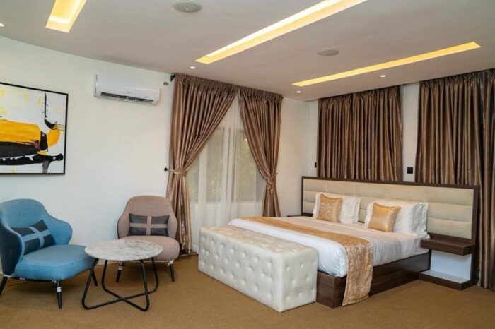 WhatsApp Image 2025-11-11 at 17.37.30